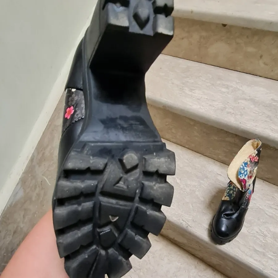 چکمه بوت نیم بوت