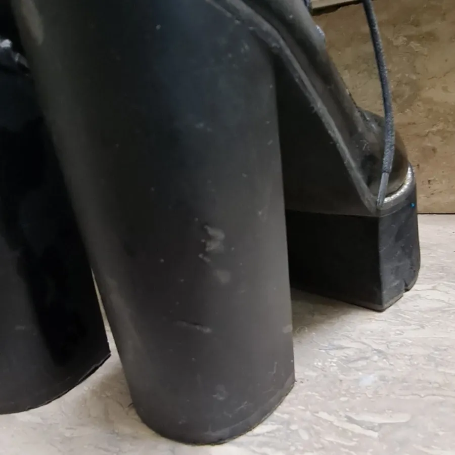 چکمه بوت پوتین