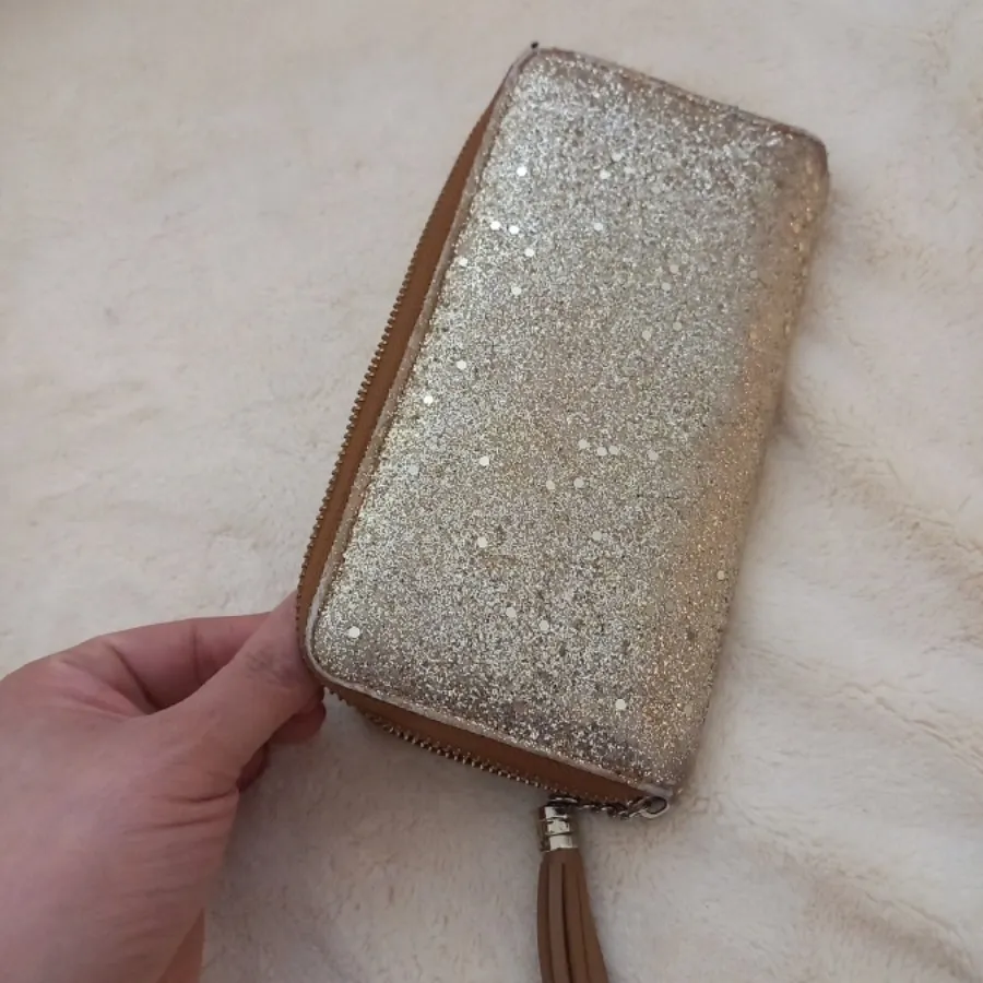 کیف پول اکلیلی کره ای