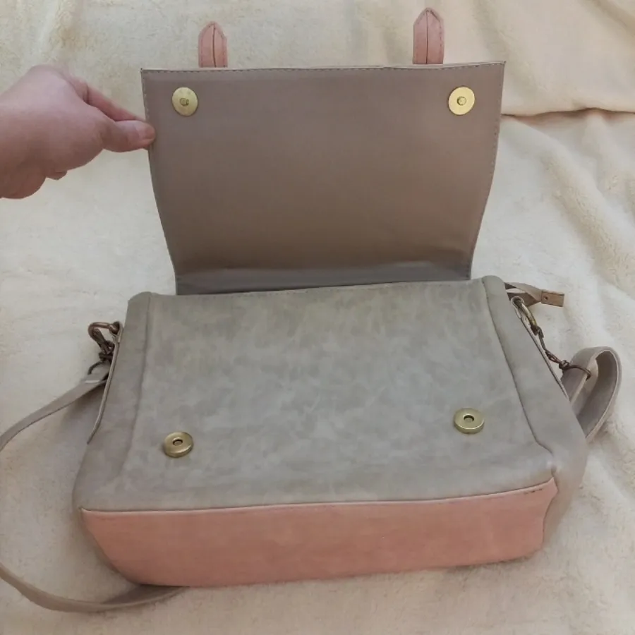 کیف دستی کاملا سالم