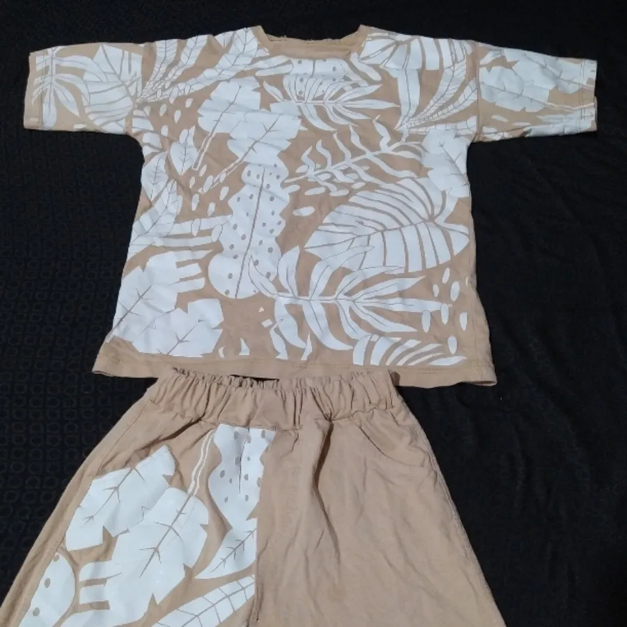 تیشرت شلوارک کرمی