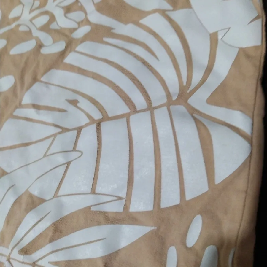 تیشرت شلوارک کرمی