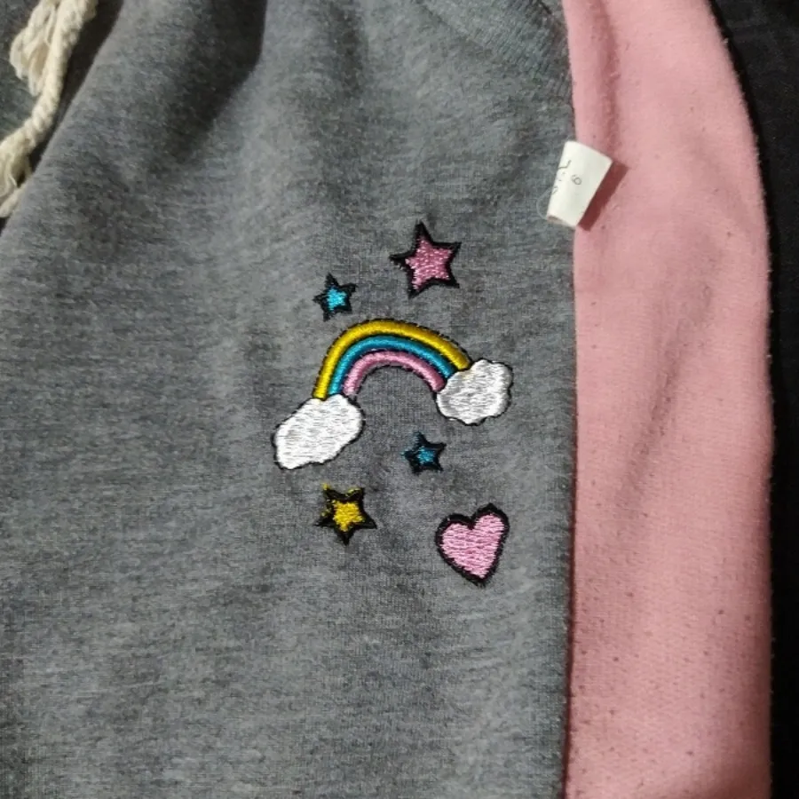 شلوار تک بچه گانه ?