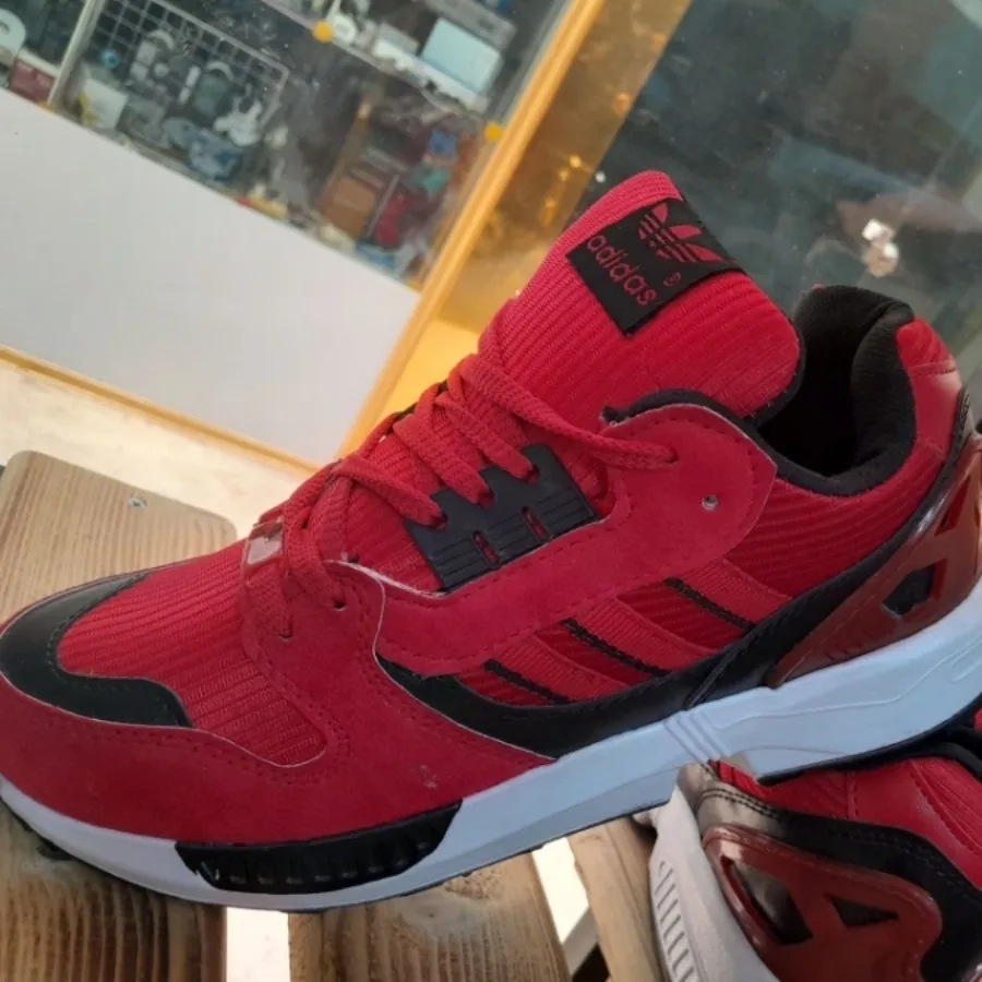 کتونی آدیداس و زد ایکس