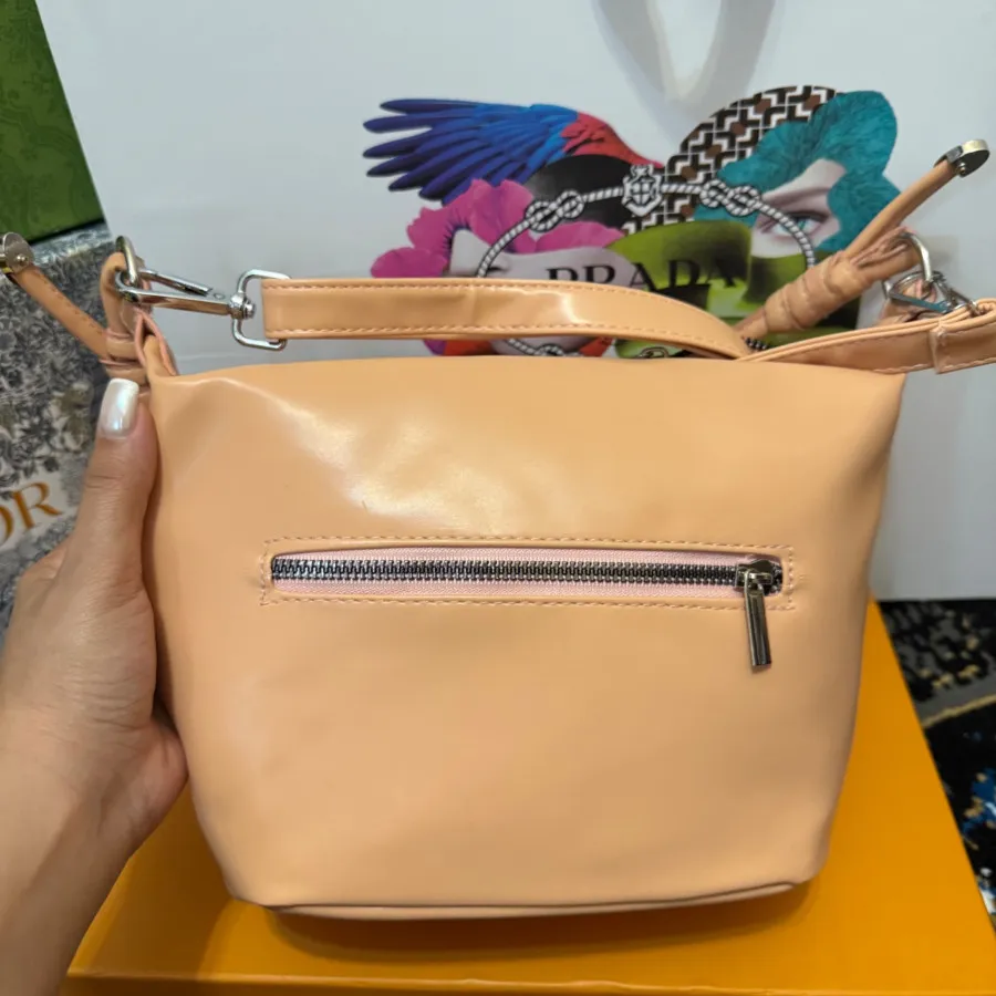 کیف وارداتی برند ورساچ