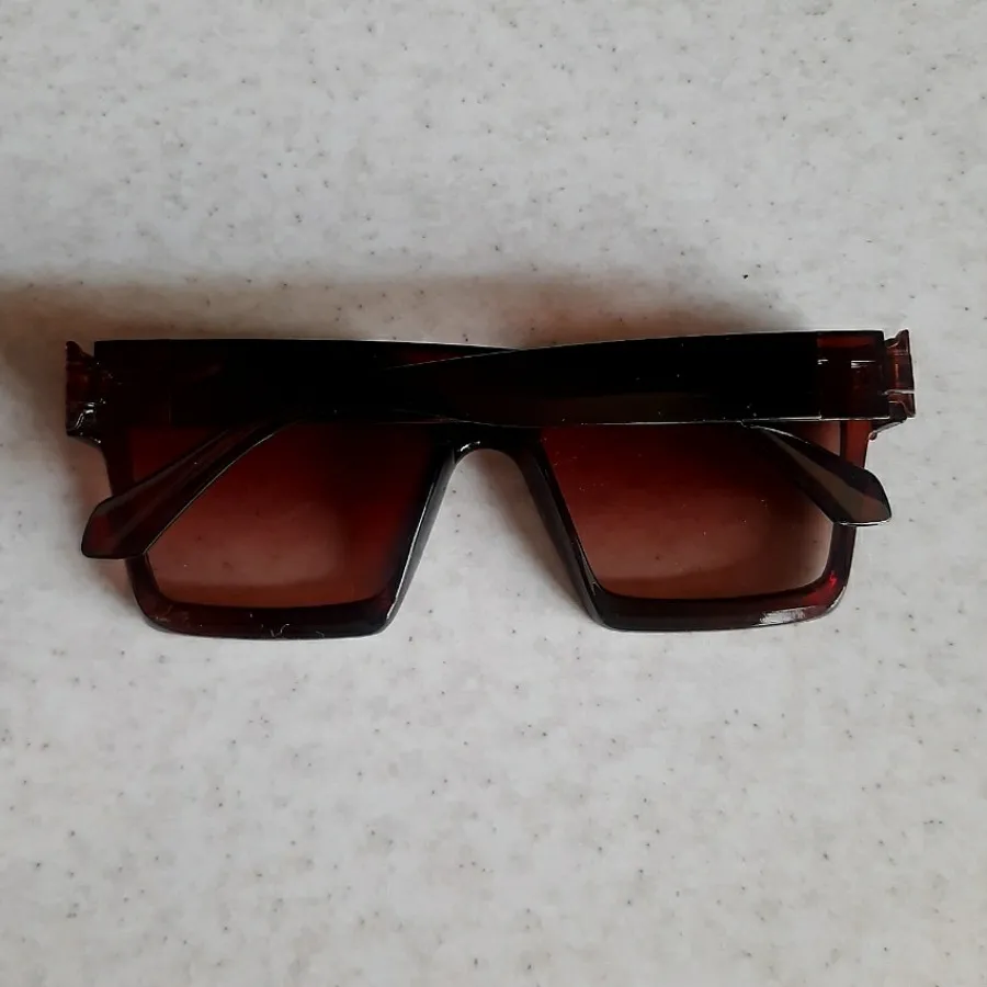 عینک آفتابی