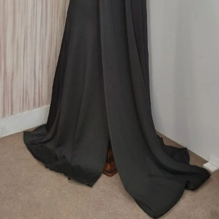 پیراهن مجلسی پوشیده