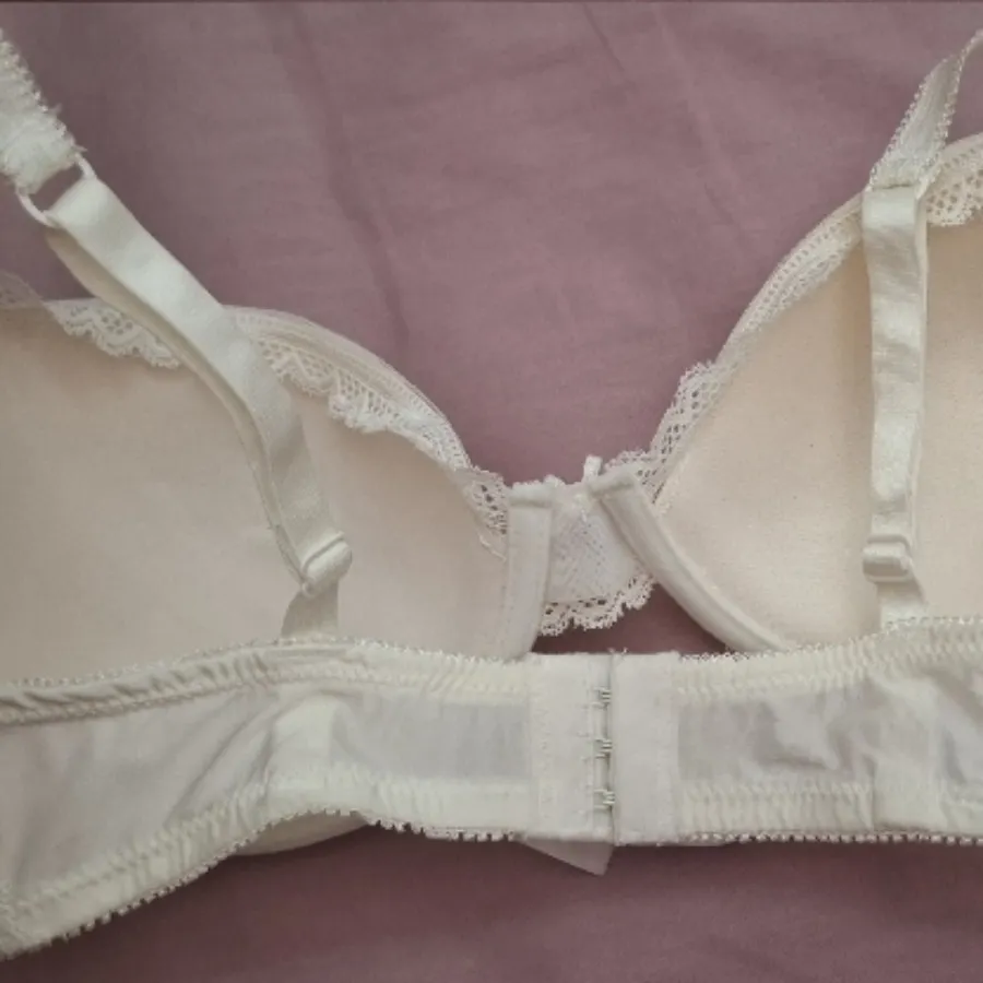 سوتین زنانه