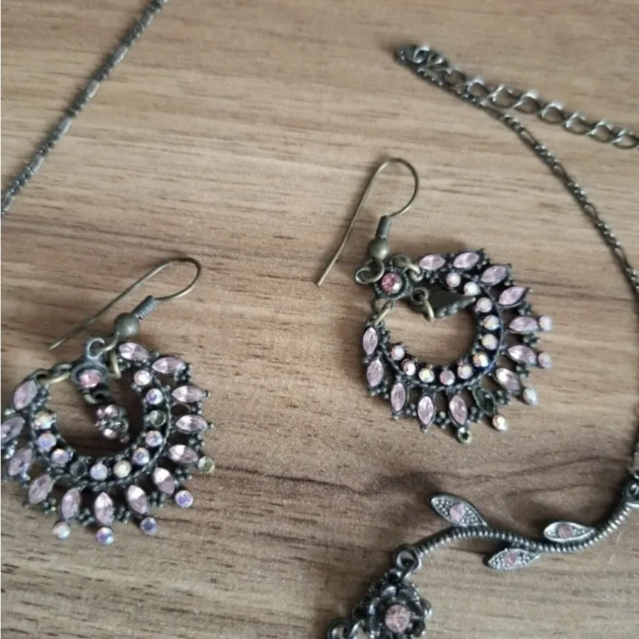 نیم ست گردنبند و گوشواره