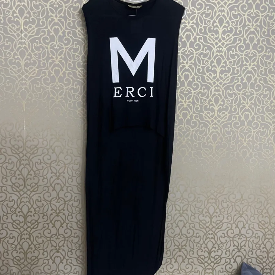 تاپ مشکی پشت بلند