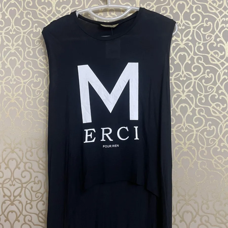 تاپ مشکی پشت بلند