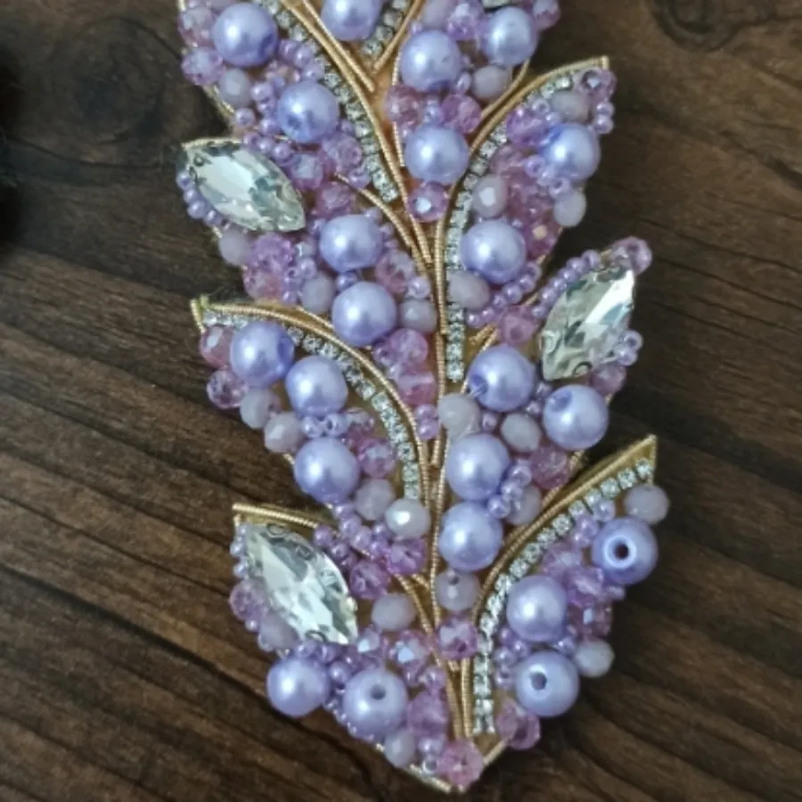 سنجاق سینه جواهر دوزی