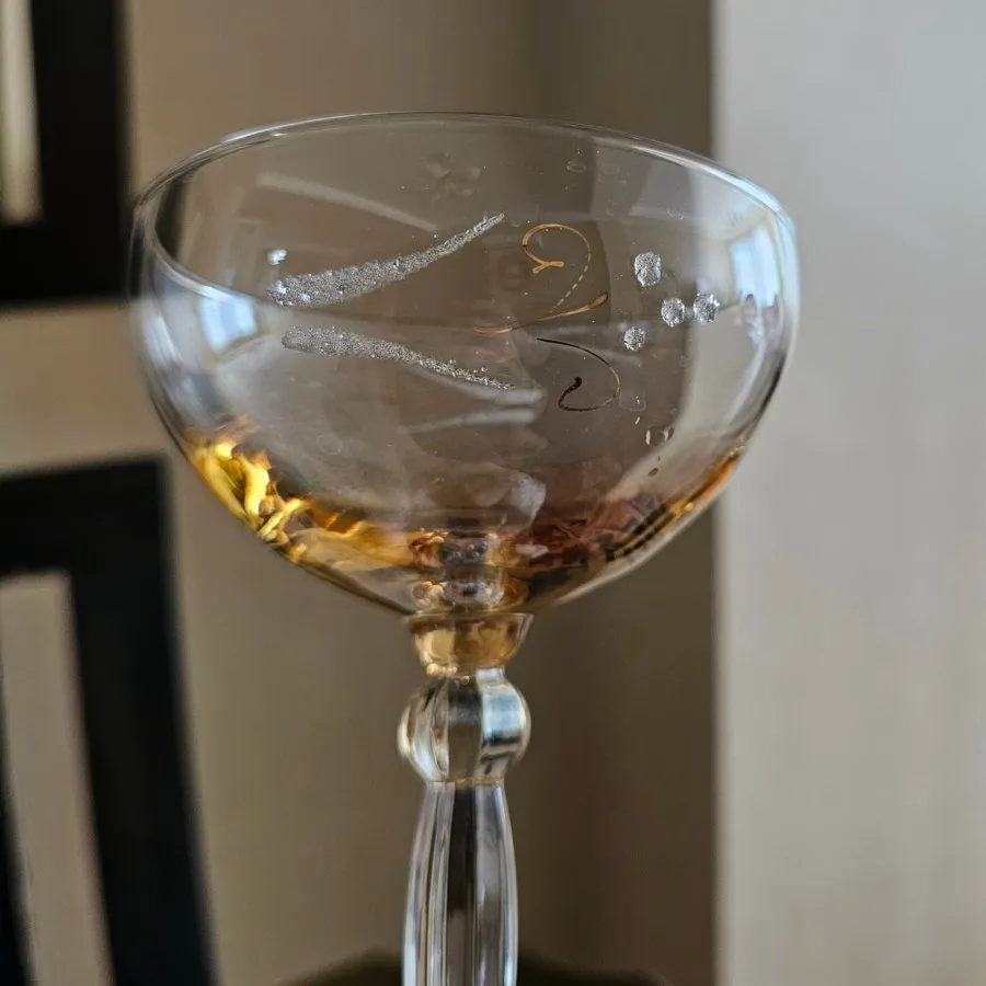 گیلاس بستنی خوری