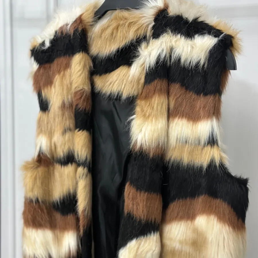 وست خز آستردار