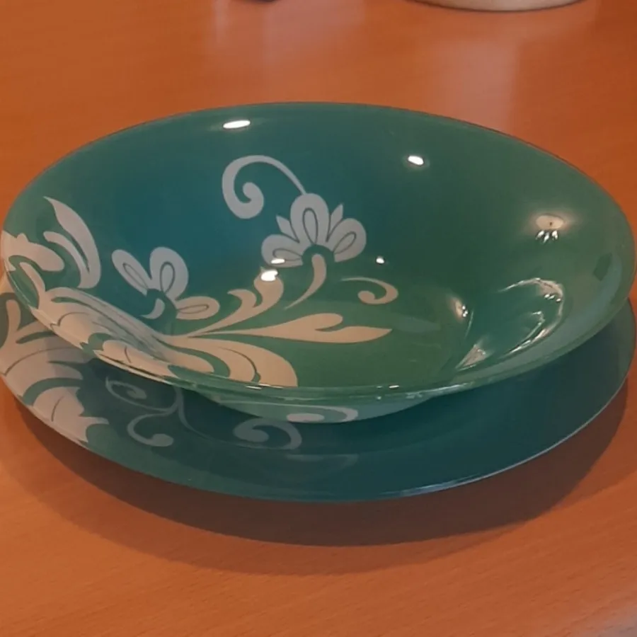 کاسه و بشقاب