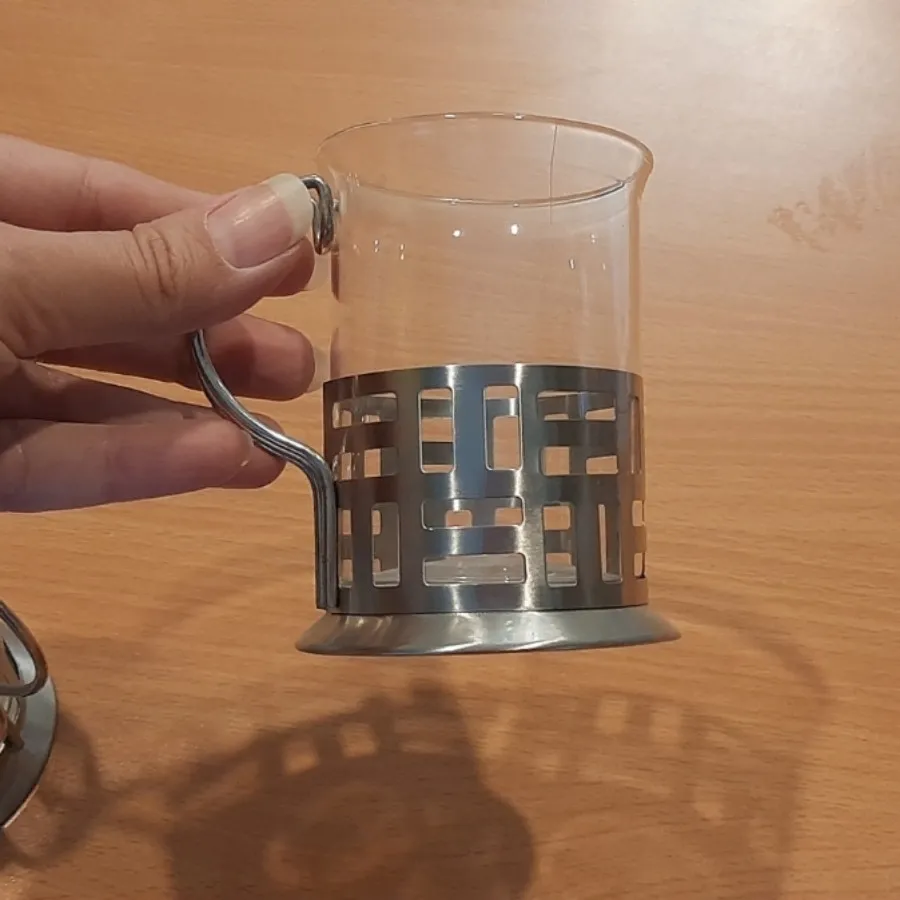 استکان پایه دار