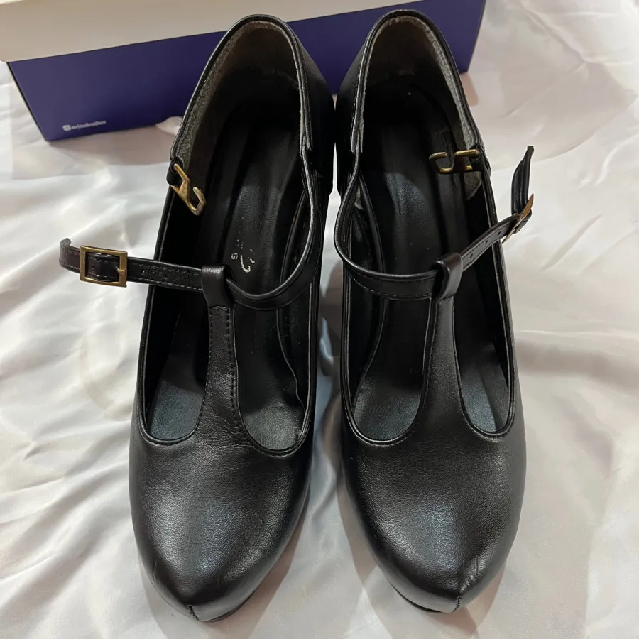 کفش زنانه سایز 38