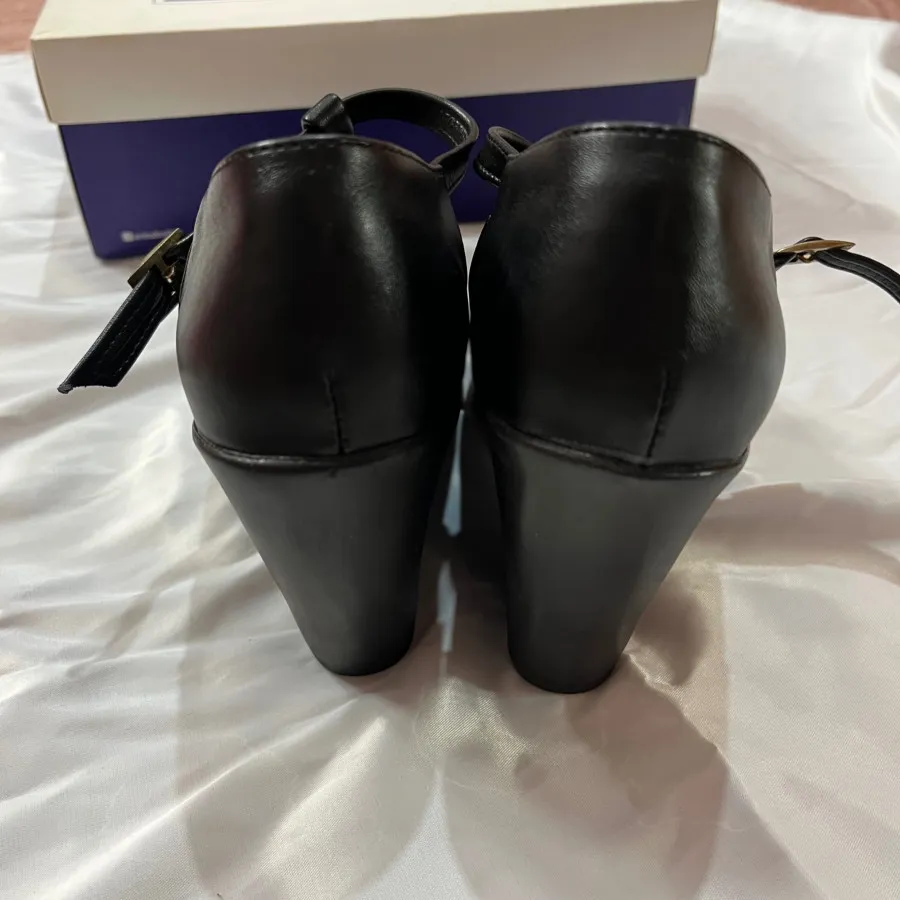 کفش زنانه سایز 38