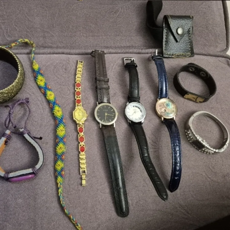 ساعت و دستبند