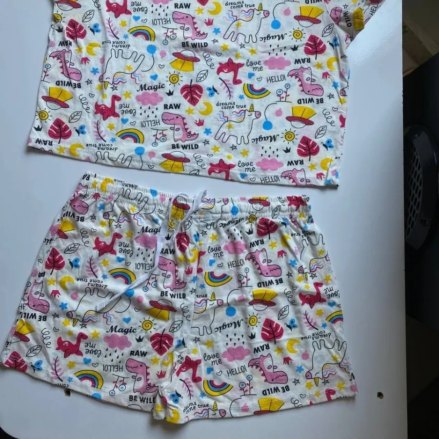 کراپ شورتک اچ_اند_ام