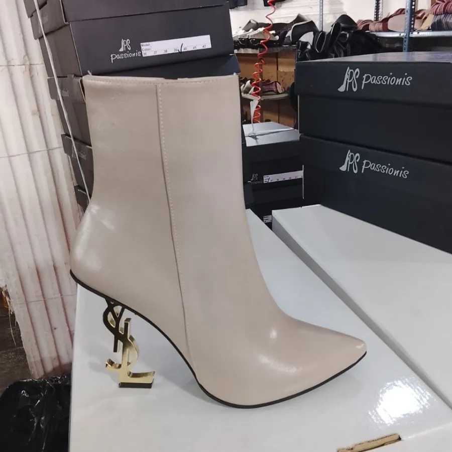 نیم بوت مجلسی YSL پاشنه9