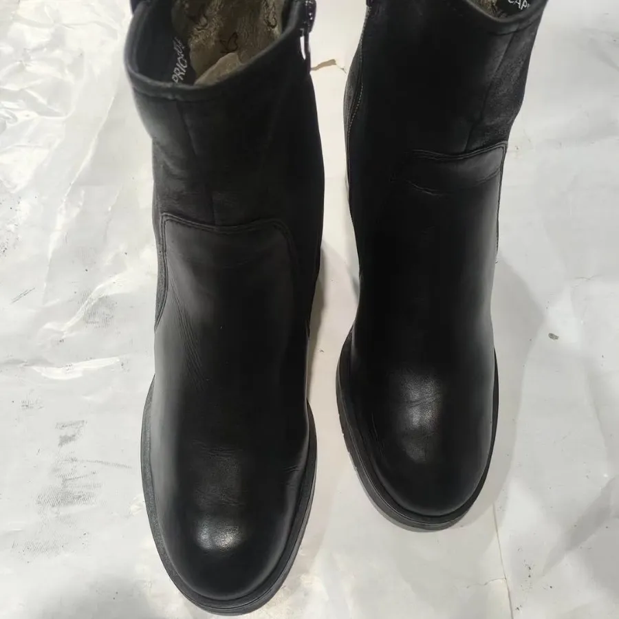 بوت زنانه اورجینال