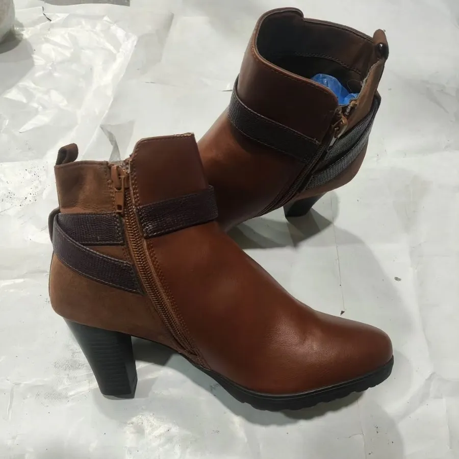 بوت زنانه اورجینال