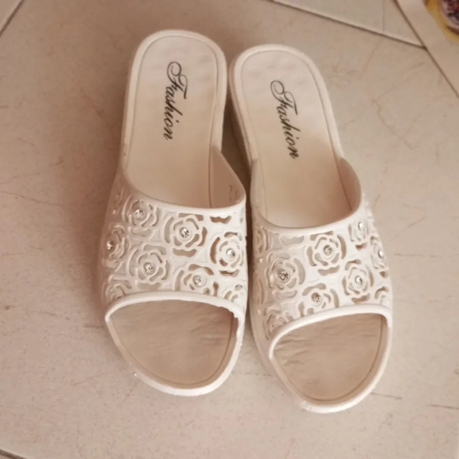 صندل نگین دار سایز 40