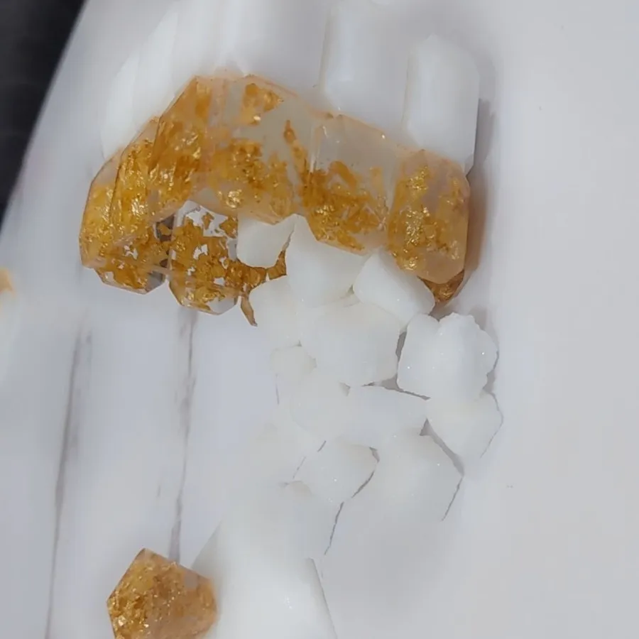 قندان رزینی