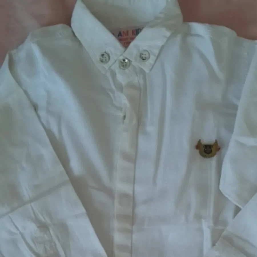 پیراهن سفید پسرانه