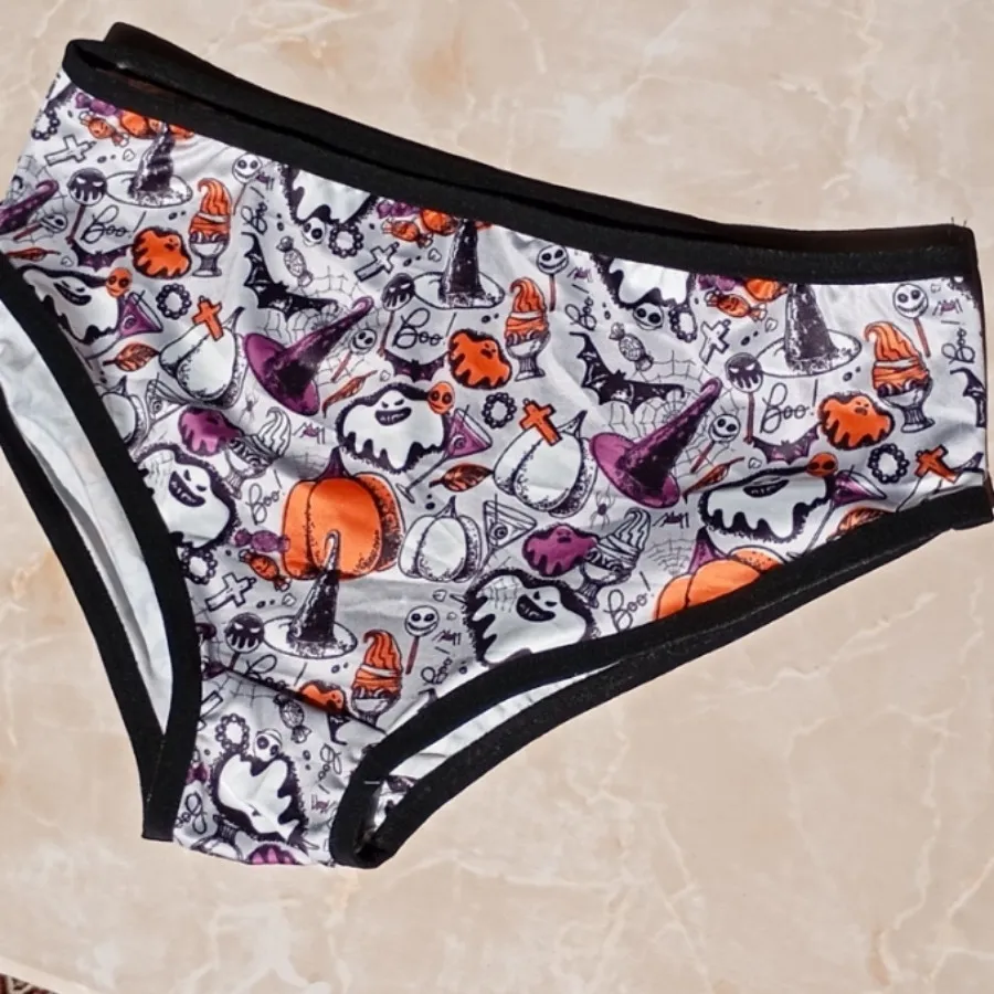 شورت زنانه طرح هالووین