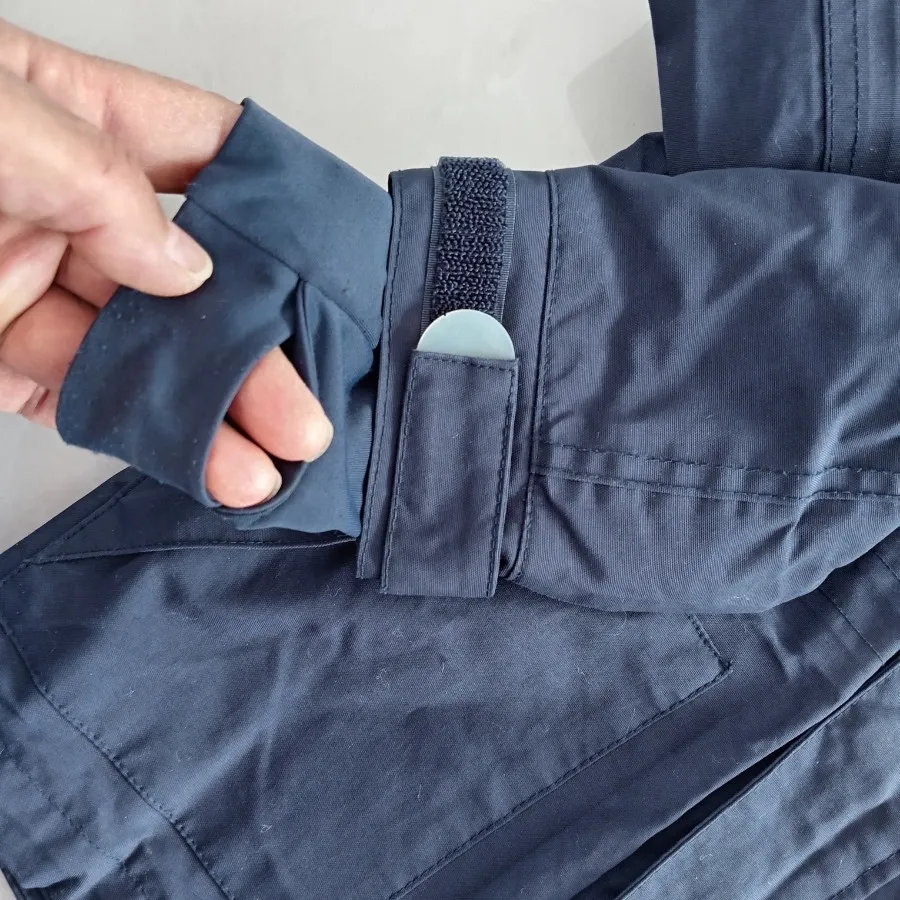 کاپشن سرمه ای