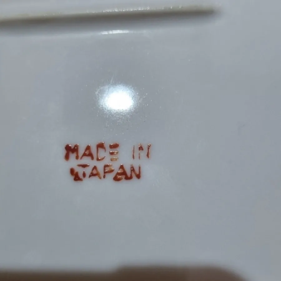 دو عدددیس گل سرخی