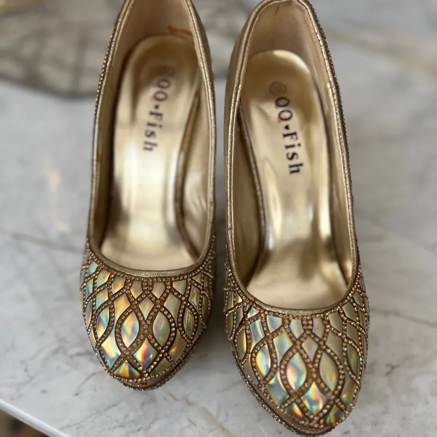 کفش پاشنه دار مجلسی