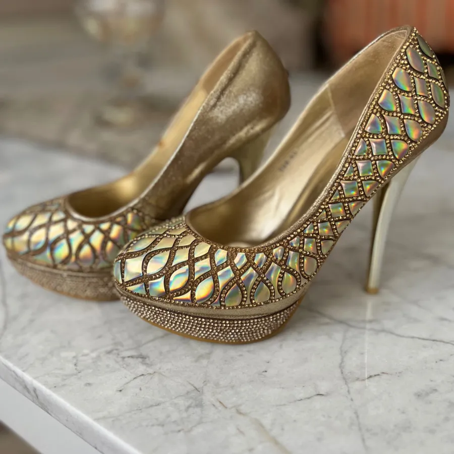 کفش پاشنه دار مجلسی