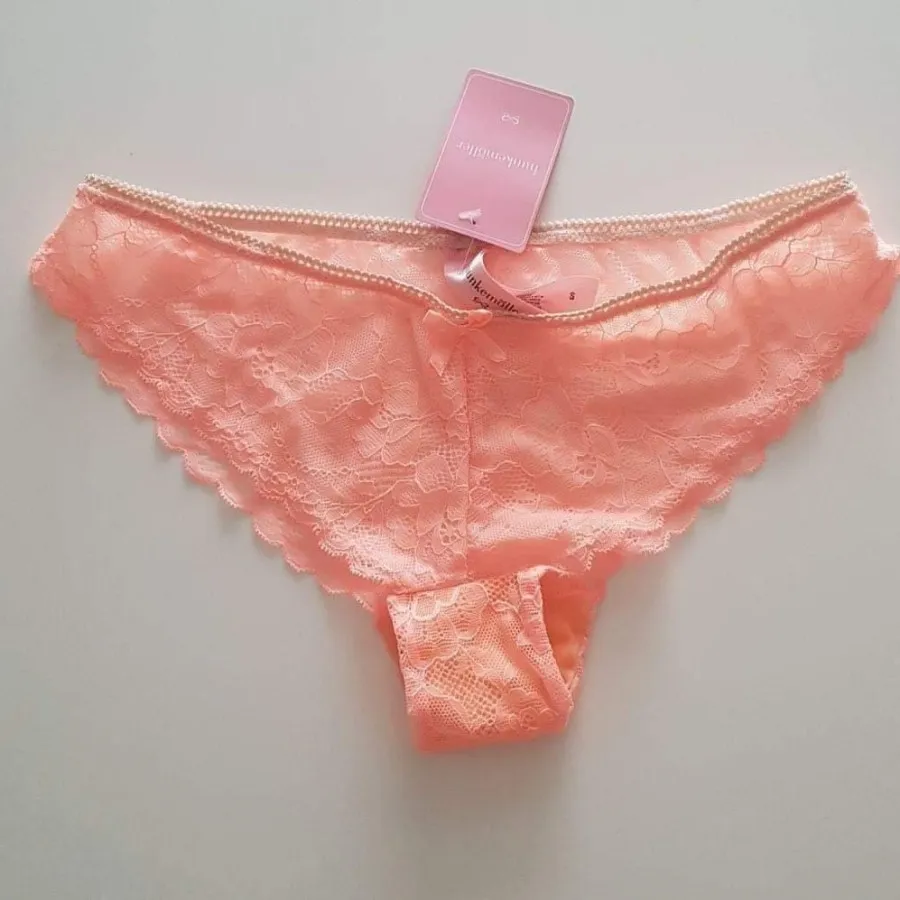 ست لباس زیر هانک مولر