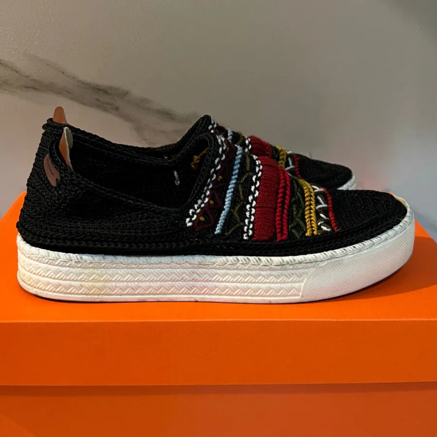 گیوه دست دوز