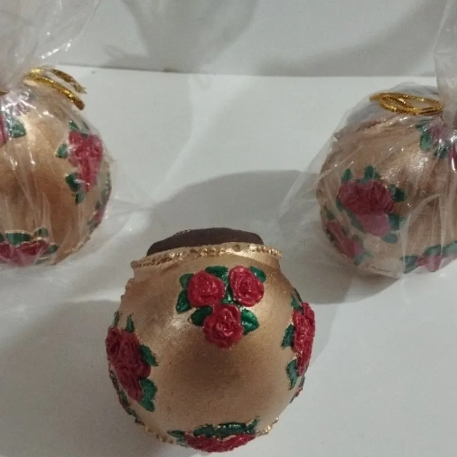 مجسمه تخم مرغ خاتون