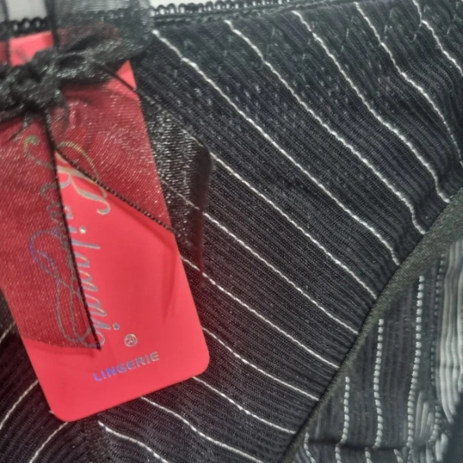 ست لباس زیر زنانه (سوتین