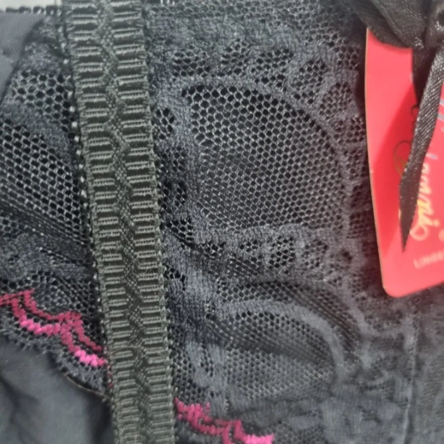 ست لباس زیر زنانه (سوتین