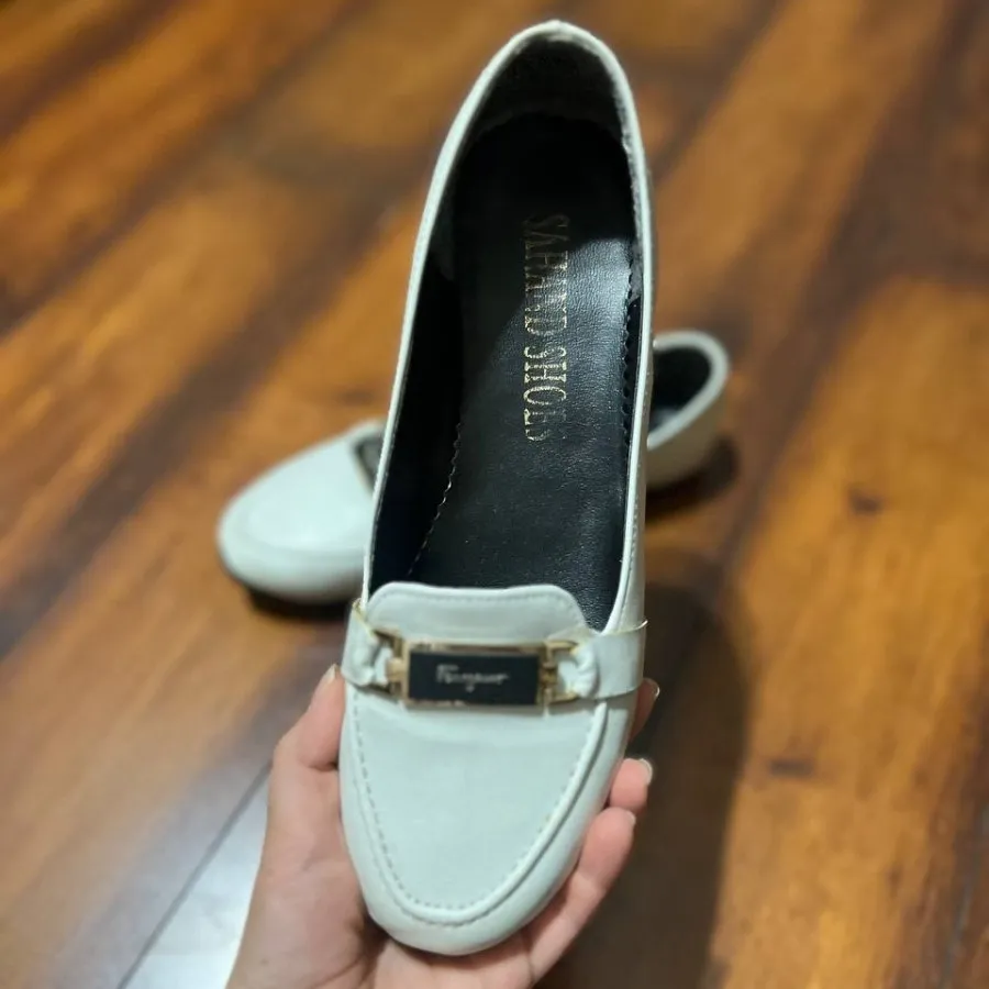 کفش کالج سفید