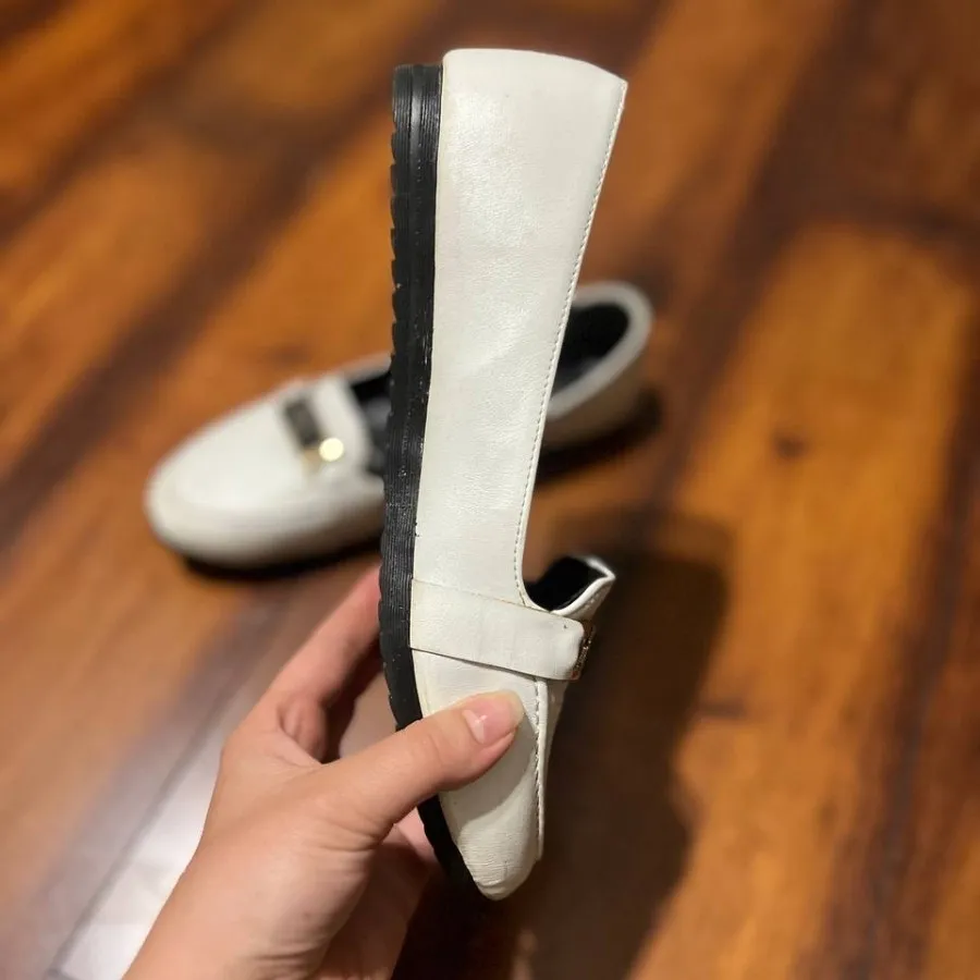 کفش کالج سفید