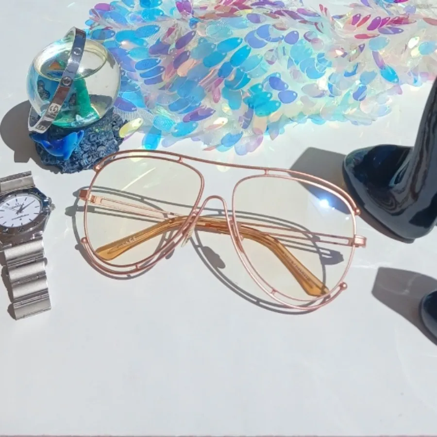 فریم عینک طبی صورتی