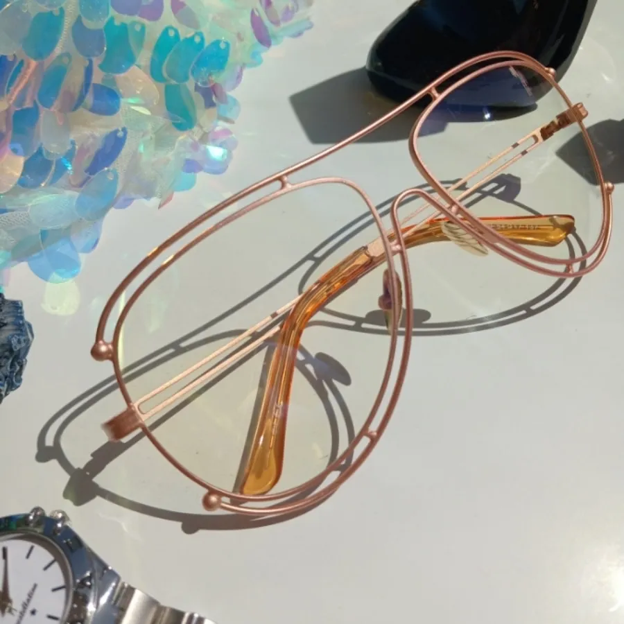 فریم عینک طبی صورتی