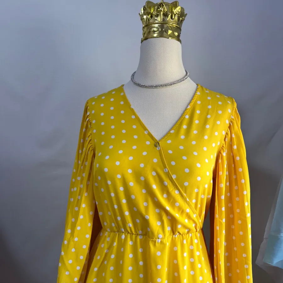 ساحلی بلند زرد