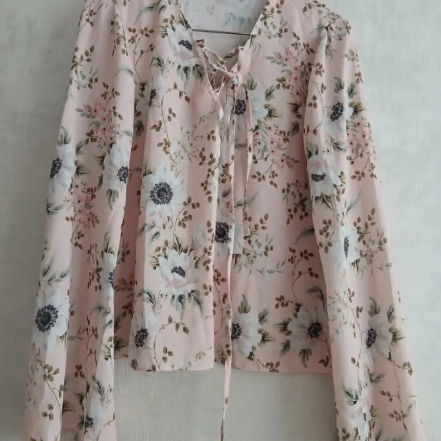 بلوز وشومیز وتاپ