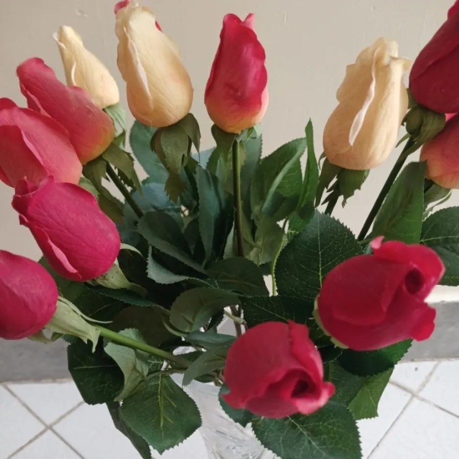 گل رز مصنوعی