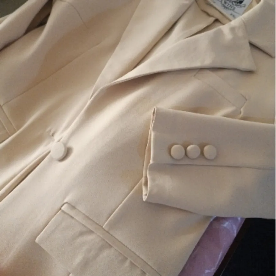 کت کرم مازراتی مزون دوز