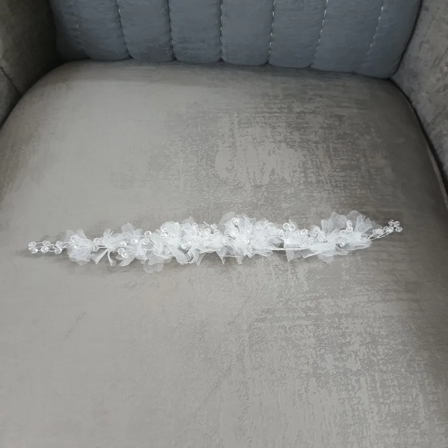 لباس عقد سفید