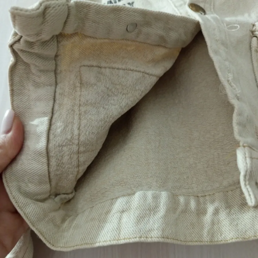 کت و شلوار جین کرم